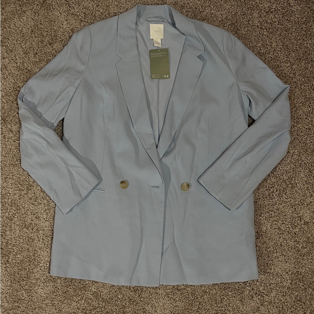 H&M Light Blue Oversized Double-Breasted Blazer 
Size: Small